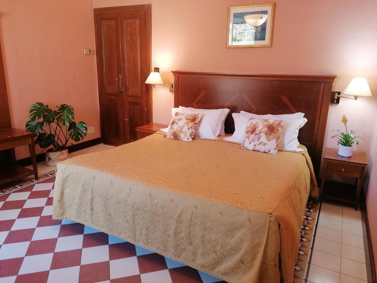 Hotel La Rondinella Cannero Riviera Eksteriør bilde