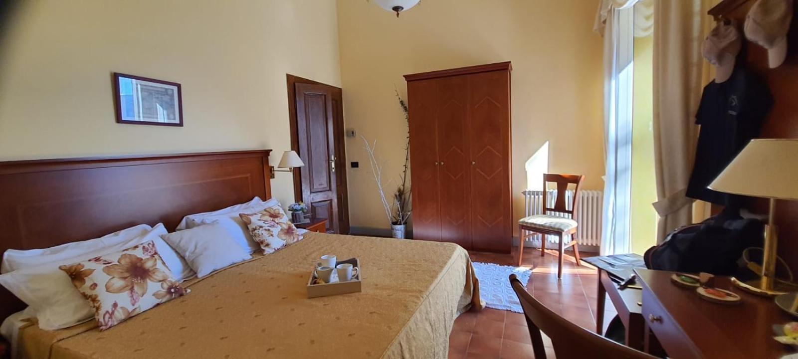 Hotel La Rondinella Cannero Riviera Eksteriør bilde